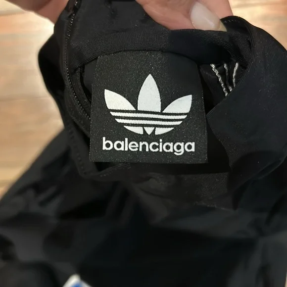 Balenciaga Black Long Sleeve Top - Picture 5 of 5